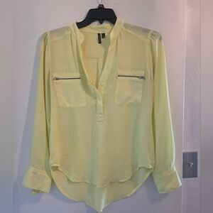 Elegant Pastel Yellow Blouse with Zipper Pockets